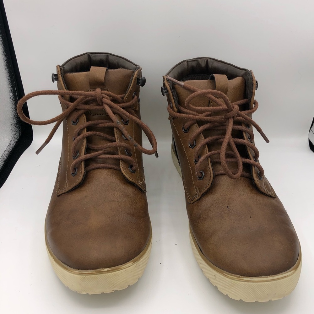 derby’s shoes